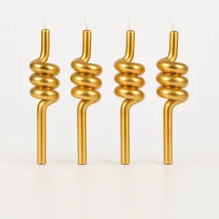 Quatro velas decorativas douradas com o corpo em espiral e pavio branco